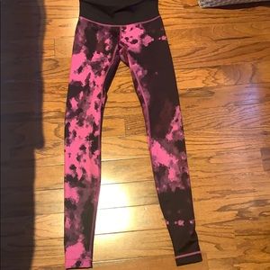 Reversible lululemon leggings.